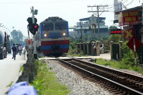 Tai nạn “rình rập” trên đường sắt qua Thường Tín ảnh 8